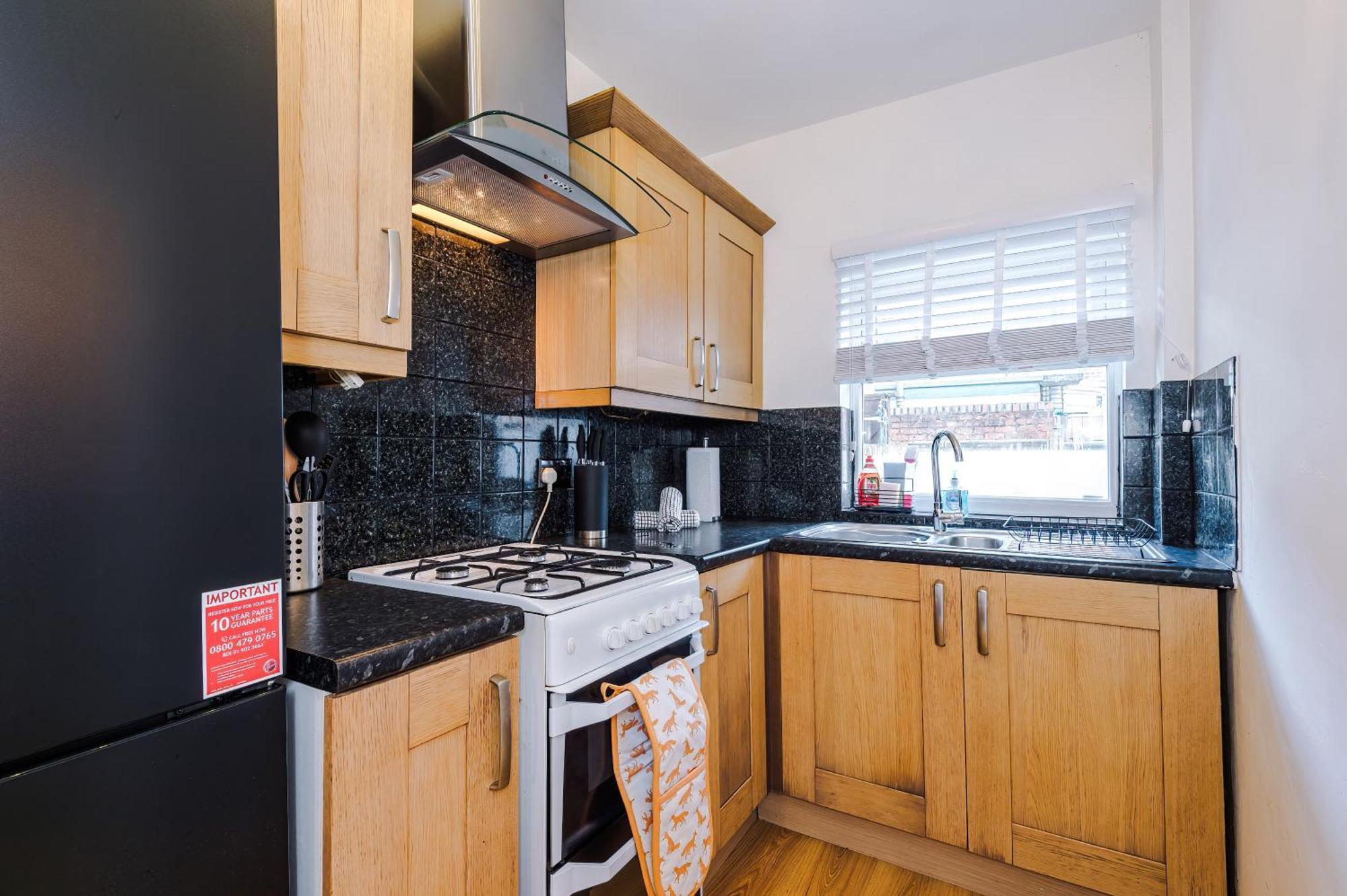 New! Spacious 2-Bed Home In Chester City-Centre By 53 Degrees Property, Ideal For Couples & Small Groups, Great Location - Sleeps 5 Exterior foto